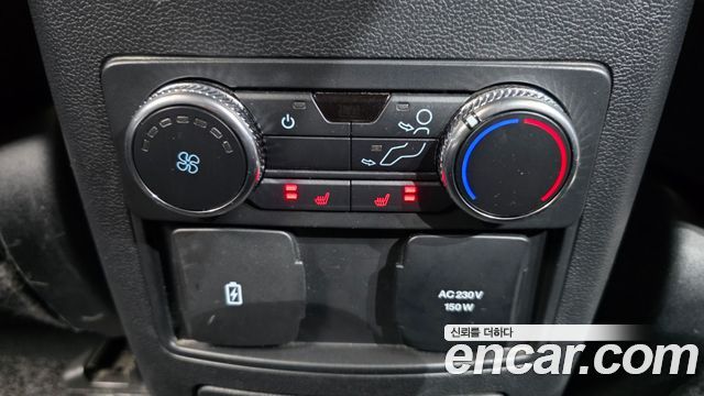 Ford Explorer (VI) 3.3 Hybrid 2022 — фото 23