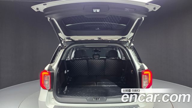 Ford Explorer (VI) 3.3 Hybrid 2022 — фото 24