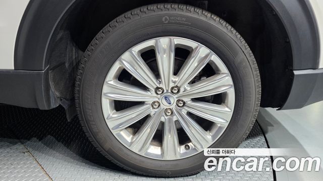 Ford Explorer (VI) 3.3 Hybrid 2022 — фото 27