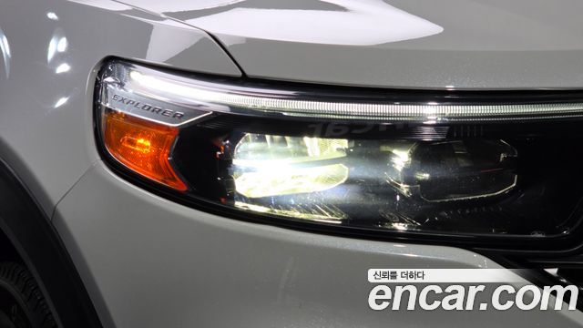 Ford Explorer (VI) 3.3 Hybrid 2022 — фото 28