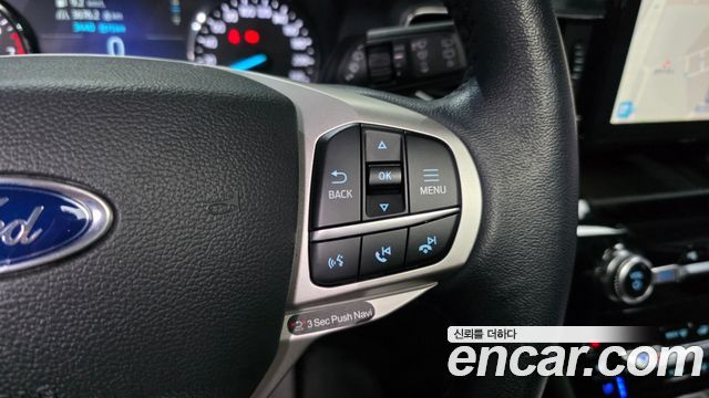 Ford Explorer (VI) 3.3 Hybrid 2022 — фото 39