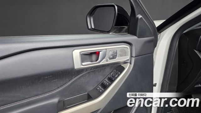 Ford Explorer (VI) 3.3 Hybrid 2022 — фото 42