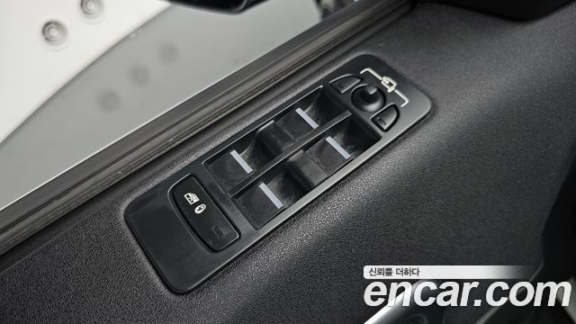Land Rover Discovery Sport 2.0 TD4 SE (150PS) 2018 — фото 18