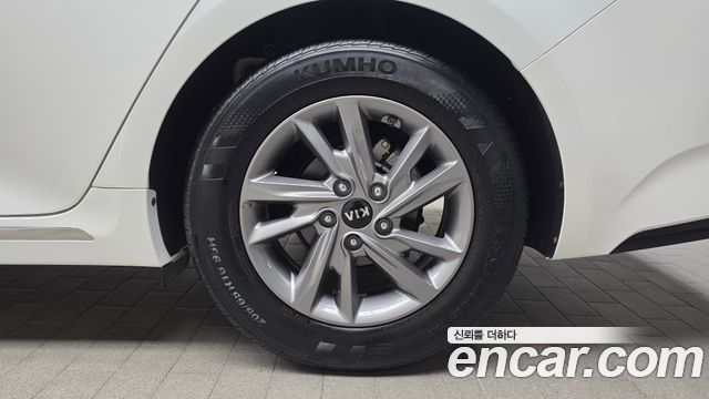 Kia K5 (II) 2.0 LPI Rental Car Luxury 2019 — фото 21