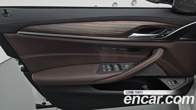 BMW 5 Series (G30) 530i M Sport Package 2021 — фото 24