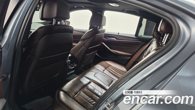 BMW 5 Series (G30) 530i M Sport Package Plus 2018 — фото 11