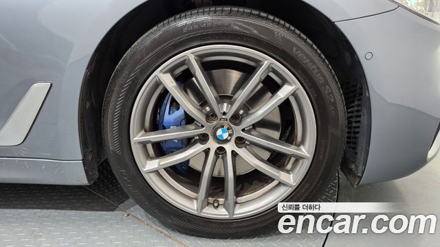 BMW 5 Series (G30) 530i M Sport Package Plus 2018 — фото 21