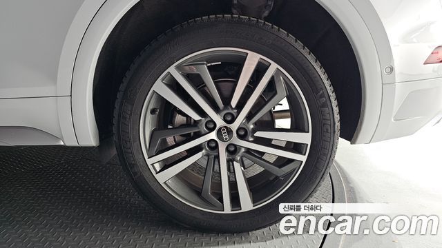 Audi Q5 (FY) 45 TFSI Quattro Premium 2023 — фото 21