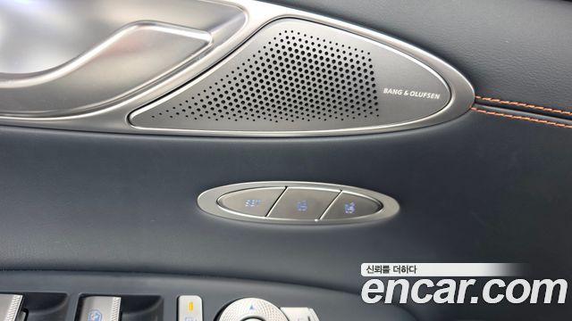 Genesis GV70 2.5T Gasoline AWD 2025 — фото 30