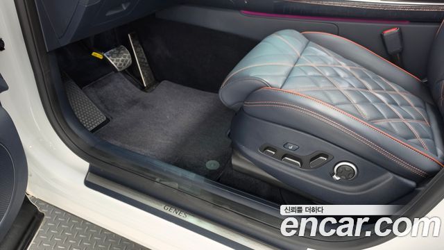Genesis GV70 2.5T Gasoline AWD 2025 — фото 32