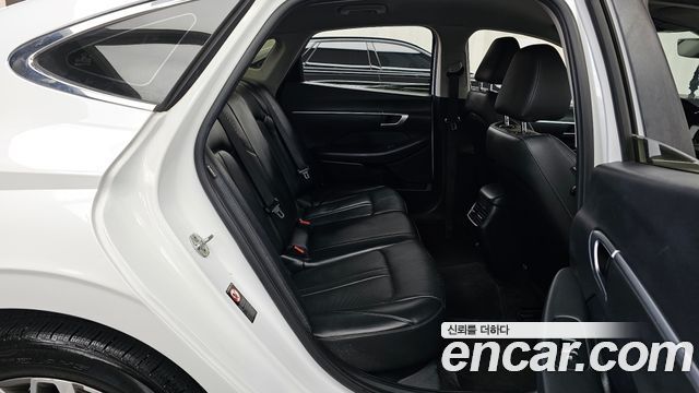 Hyundai Sonata (DN8) 2.0 Premium 2021 — фото 12