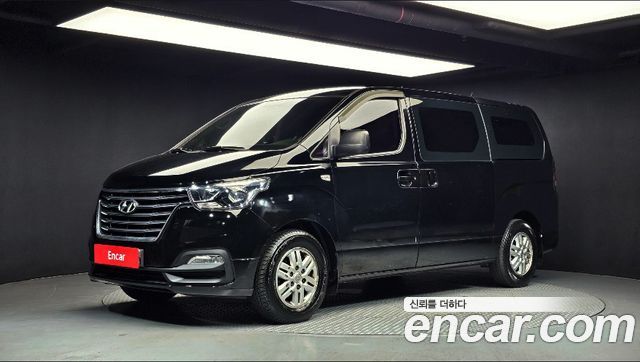 Hyundai Grand Starex Van 3-Seater Smart 2019 — фото 1