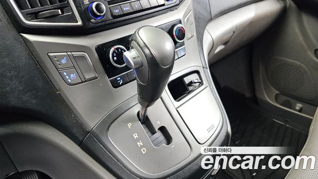 Hyundai Grand Starex Van 3-Seater Smart 2019 — фото 9