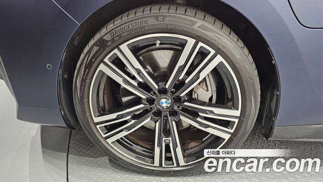 BMW 7 Series (G70) 750e xDrive M Sport 2024 — фото 5