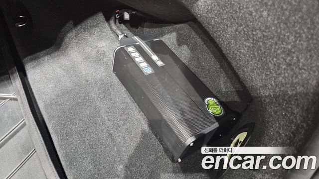 BMW 7 Series (G70) 750e xDrive M Sport 2024 — фото 30