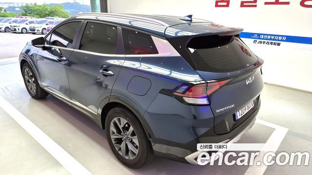 Kia Sportage (V) Gasoline 1.6 Turbo 2WD Signature 2023 — фото 15