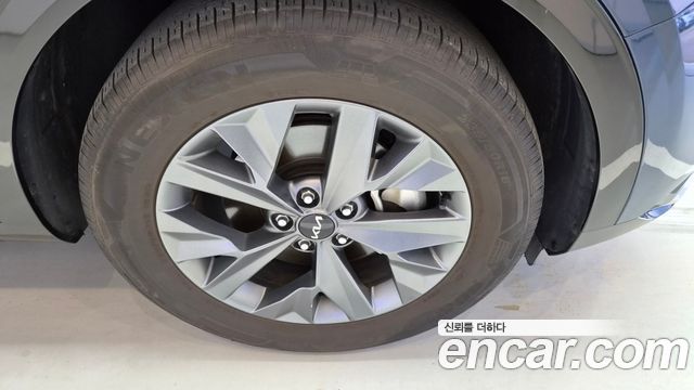 Kia Sportage (V) Gasoline 1.6 Turbo 2WD Signature 2023 — фото 18