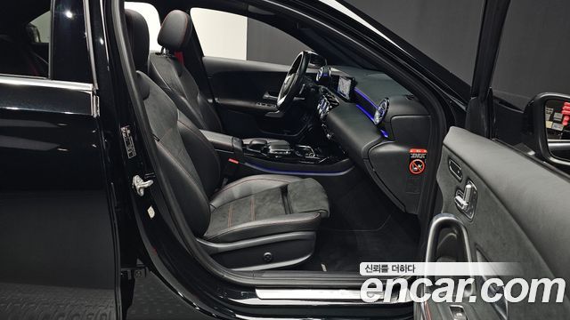 Mercedes-Benz A-Class (W177) AMG A35 4MATIC Sedan 2021 — фото 11