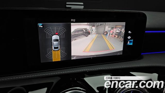 Mercedes-Benz A-Class (W177) AMG A35 4MATIC Sedan 2021 — фото 15
