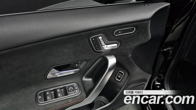 Mercedes-Benz A-Class (W177) AMG A35 4MATIC Sedan 2021 — фото 19