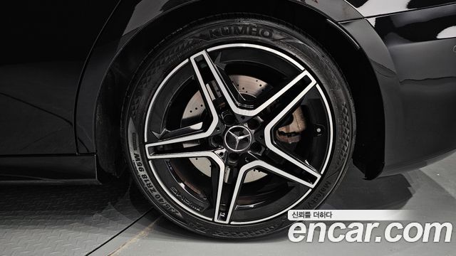 Mercedes-Benz A-Class (W177) AMG A35 4MATIC Sedan 2021 — фото 21