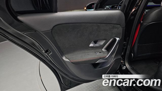 Mercedes-Benz A-Class (W177) AMG A35 4MATIC Sedan 2021 — фото 25