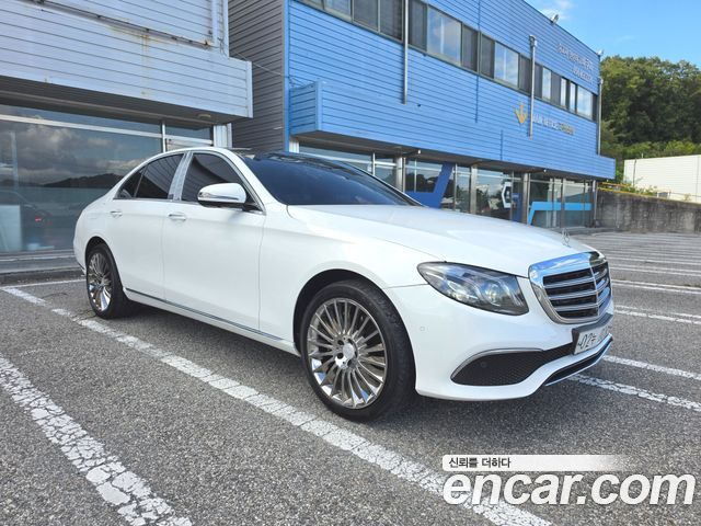 Mercedes-Benz E-Class (W213) E300 4MATIC Exclusive 2017 — фото 3