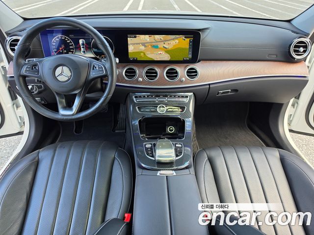 Mercedes-Benz E-Class (W213) E300 4MATIC Exclusive 2017 — фото 18