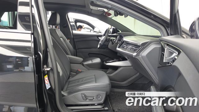 Audi Q4 e-tron (F4) 40 2022 — фото 15