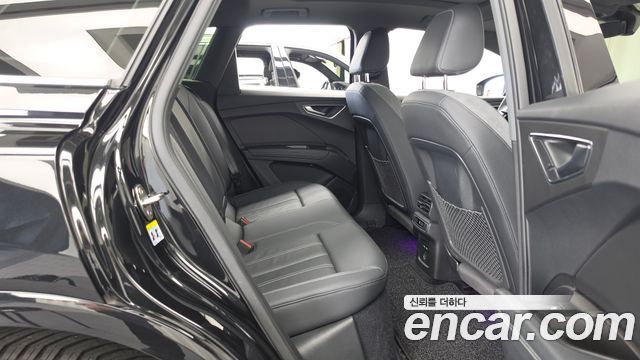 Audi Q4 e-tron (F4) 40 2022 — фото 16