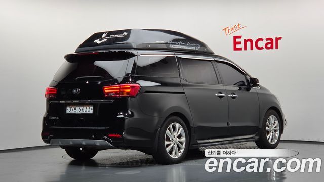 Kia Carnival 9-Seater Noblesse Special 2019 — фото 2