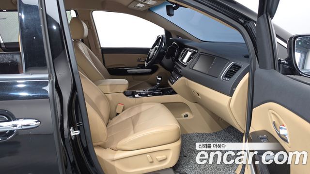 Kia Carnival 9-Seater Noblesse Special 2019 — фото 26