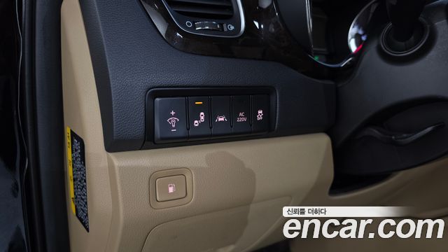 Kia Carnival 9-Seater Noblesse Special 2019 — фото 28