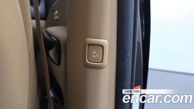 Kia Carnival 9-Seater Noblesse Special 2019 — фото 32