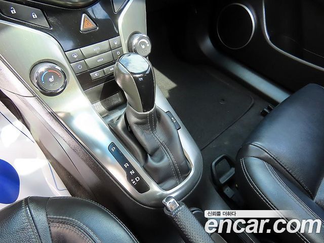 Chevrolet Cruze 1.8 LTZ+ The Perfect Black 2014 — фото 10
