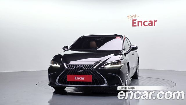 Lexus ES300h (VII) Luxury Plus 2023 — фото 3