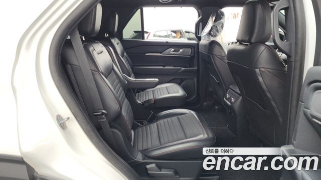 Ford Explorer (VI) 2.3 ST-Line 4WD 2025 — фото 11