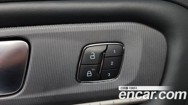 Ford Explorer (VI) 2.3 ST-Line 4WD 2025 — фото 18