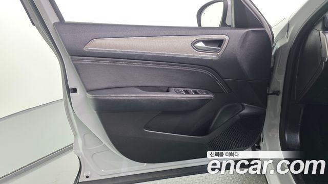 Renault Korea XM3 1.6 E-TECH Inspire e-shifter 2023 — фото 24