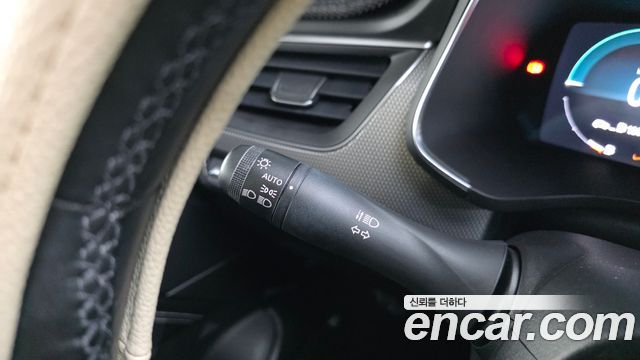 Renault Korea XM3 1.6 E-TECH Inspire e-shifter 2023 — фото 30