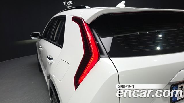 Kia Niro Signature 2024 — фото 23