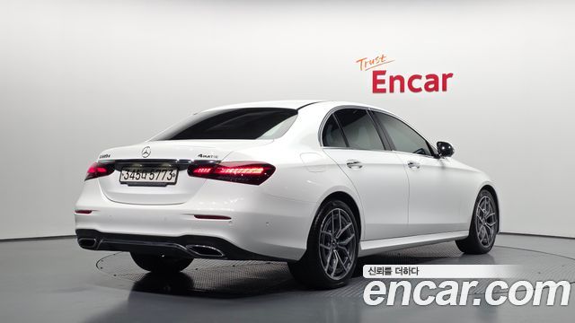 Mercedes-Benz E-Class (W213) E220d 4MATIC AMG Line 2022 — фото 2