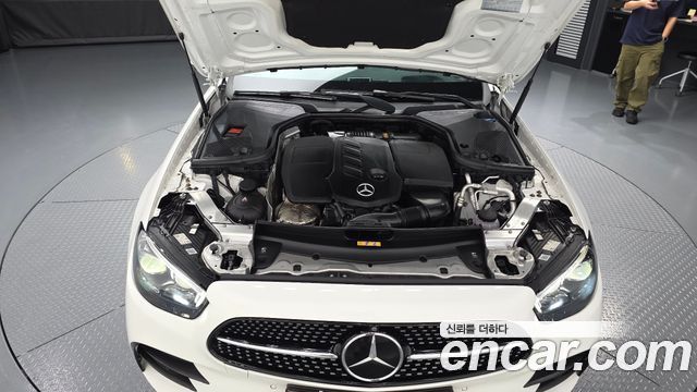 Mercedes-Benz E-Class (W213) E220d 4MATIC AMG Line 2022 — фото 6