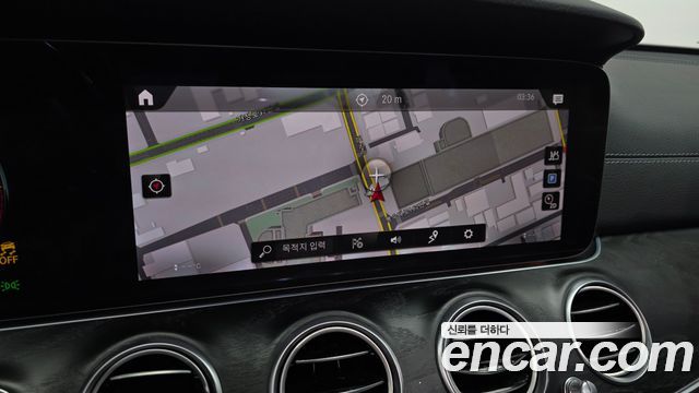Mercedes-Benz E-Class (W213) E220d 4MATIC AMG Line 2022 — фото 19