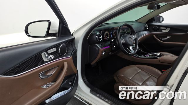 Mercedes-Benz E-Class (W213) E300 4MATIC AV Intelligent Drive 2017 — фото 10