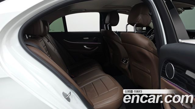 Mercedes-Benz E-Class (W213) E300 4MATIC AV Intelligent Drive 2017 — фото 12