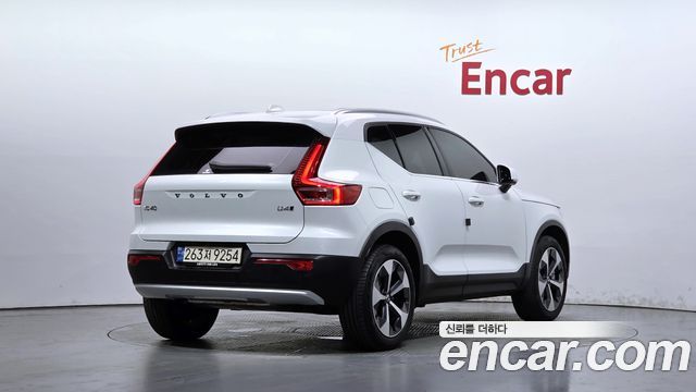 Volvo XC40 B4 Ultimate Bright 2024 — фото 2