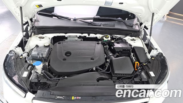 Volvo XC40 B4 Ultimate Bright 2024 — фото 6
