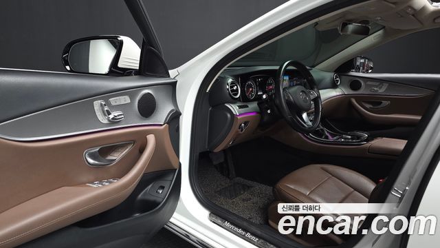 Mercedes-Benz E-Class (W213) E200 Avantgarde 2017 — фото 10