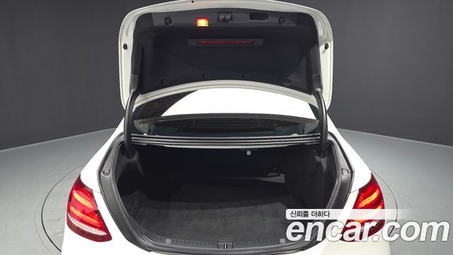 Mercedes-Benz E-Class (W213) E200 Avantgarde 2017 — фото 20